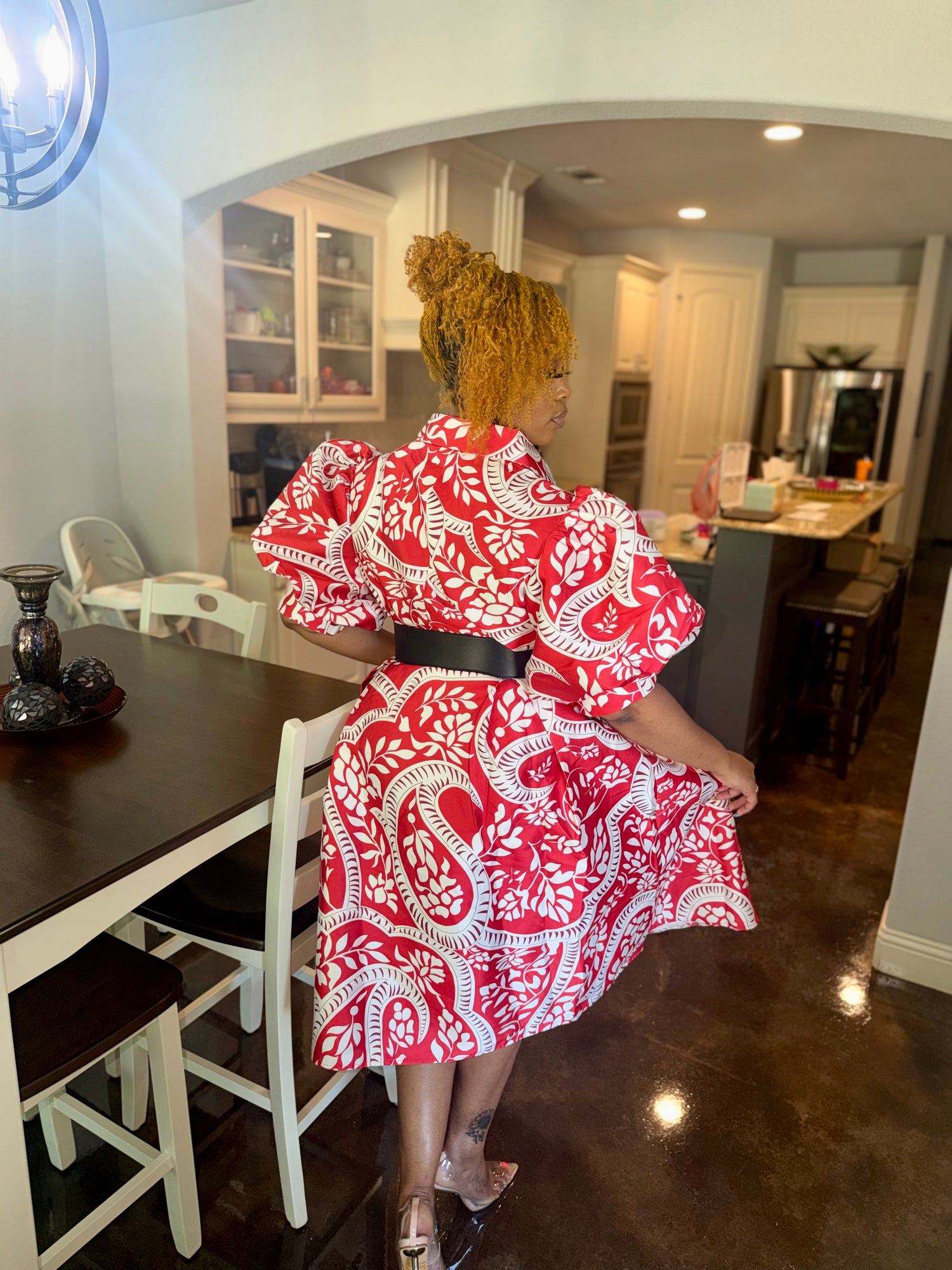 Fly Chic Puff Sleeve Midi Dress